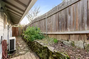 2683 SW Spring Garden St, Portland, OR 97219 - Photo 30