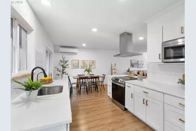 2683 SW Spring Garden St, Portland, OR 97219 - Photo 14