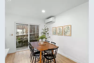 2683 SW Spring Garden St, Portland, OR 97219 - Photo 8