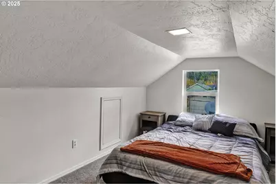 422 Elder St, Drain, OR 97435 - Photo 26