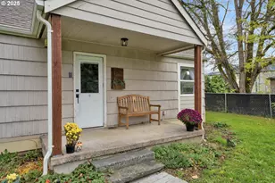 422 Elder St, Drain, OR 97435 - Photo 6