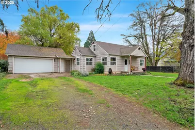 422 Elder St, Drain, OR 97435 - Photo 2