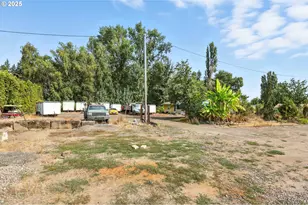 25480 SW Rainbow Ln, Hillsboro, OR 97123 - Photo 4