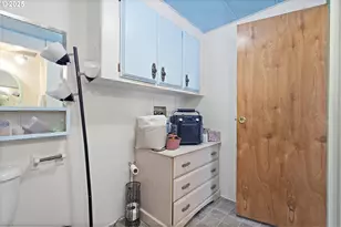 1436 S Fun River Pl, Lincoln City, OR 97367 - Photo 18