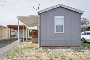 300 SW 7th Ave, Battle Ground, WA 98604 - Photo 2