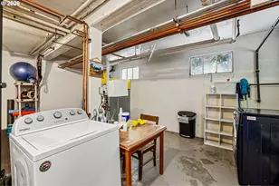 2250 NE Flanders St, Portland, OR 97232 - Photo 26