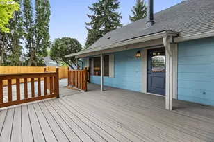 20410 SW Rachelle Ct, Beaverton, OR 97078 - Photo 2