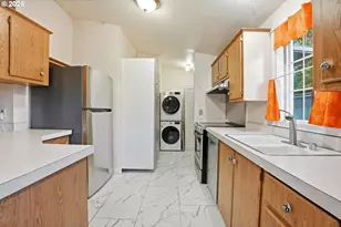 21400 SE Stark St, Gresham, OR 97030 - Photo 10