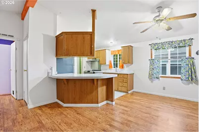 21400 SE Stark St #2, Gresham, OR 97030 - Photo 8