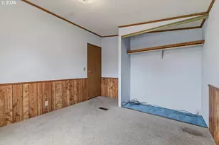 301 E Columbia Dr, Newberg, OR 97132 - Photo 24