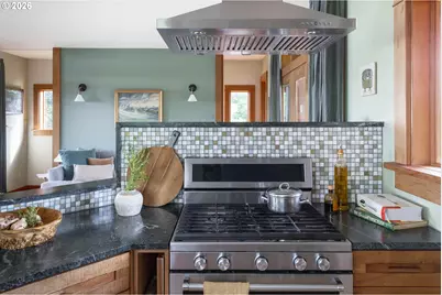 16200 NW Gillihan Rd, Portland, OR 97231 - Photo 16