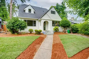 3915 NE Stanton St, Portland, OR 97212 - Photo 2