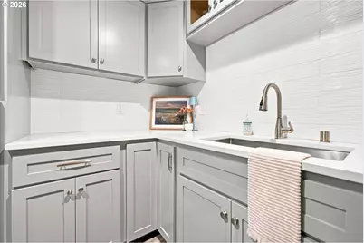13410 NW Indian Spring Dr, Vancouver, WA 98685 - Photo 10