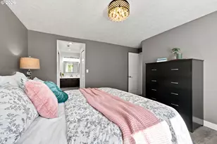 13410 NW Indian Spring Dr, Vancouver, WA 98685 - Photo 16