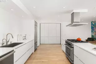 424 NW MacLeay Blvd, Portland, OR 97210 - Photo 4