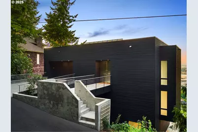 424 NW Macleay Blvd, Portland, OR 97210 - Photo 1