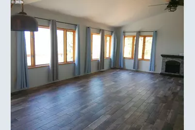 345 Zeigler Ct, Roseburg, OR 97471 - Photo 6