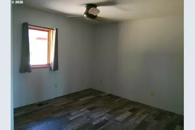 345 Zeigler Ct, Roseburg, OR 97471 - Photo 8