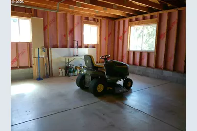 345 Zeigler Ct, Roseburg, OR 97471 - Photo 14