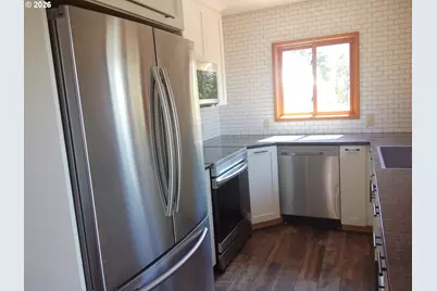 345 Zeigler Ct, Roseburg, OR 97471 - Photo 4