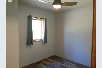 345 Zeigler Ct, Roseburg, OR 97471 - Photo 10