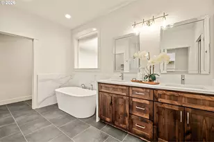 315 NE Clay St, Sublimity, OR 97385 - Photo 24