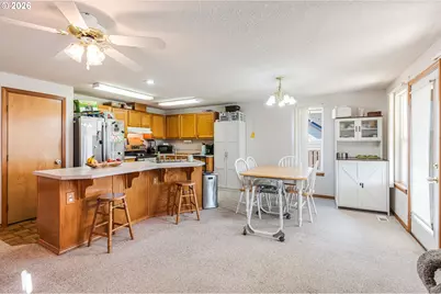 843 10th Ct, Lafayette, OR 97127 - Photo 12