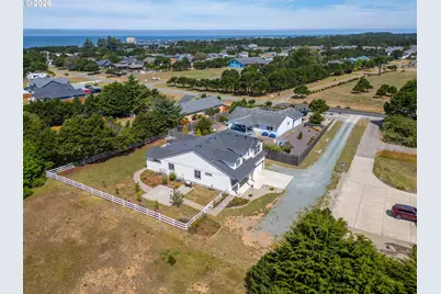 717 Seabird Dr SW, Bandon, OR 97411 - Photo 4