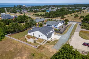 717 Seabird Dr SW, Bandon, OR 97411 - Photo 4