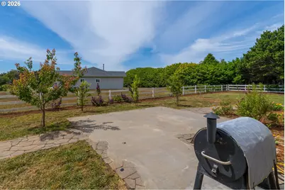 717 Seabird Dr SW, Bandon, OR 97411 - Photo 44