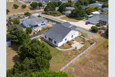 717 Seabird Dr SW, Bandon, OR 97411 - Photo 40
