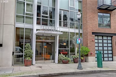 922 NW 11th Ave #602, Portland, OR 97209 - Photo 28