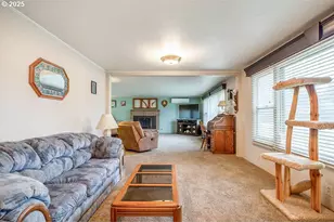 190 Hunsaker Ln, Eugene, OR 97404 - Photo 6