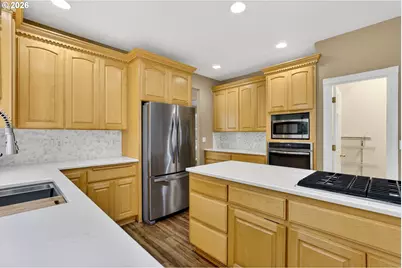 101 W Johanna Ct, Newberg, OR 97132 - Photo 14