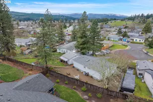 452 Carol St, Lowell, OR 97452 - Photo 36