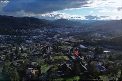 918 NE Malheur Ave, Roseburg, OR 97470 - Photo 32