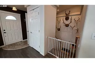 918 NE Malheur Ave, Roseburg, OR 97470 - Photo 4