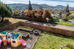 918 NE Malheur Ave, Roseburg, OR 97470 - Photo 30