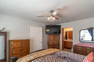 918 NE Malheur Ave, Roseburg, OR 97470 - Photo 12