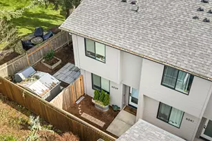 6039 SE Lambert St, Portland, OR 97206 - Photo 2