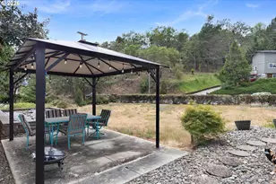 2219 NW Troost St, Roseburg, OR 97471 - Photo 28