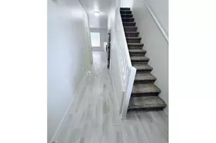 4220 SE Russell St, Hillsboro, OR 97123 - Photo 2