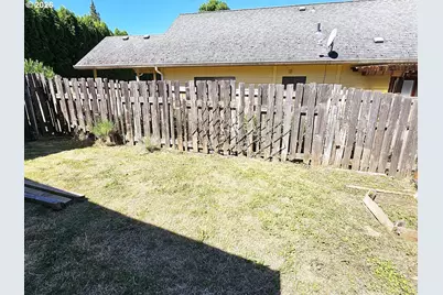 908 Pioneer, Ridgefield, WA 98642 - Photo 22