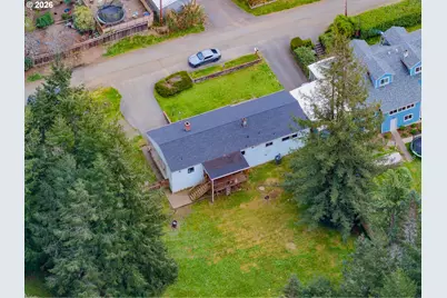 1595 N Henry St, Coquille, OR 97423 - Photo 6