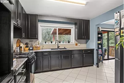 1595 N Henry St, Coquille, OR 97423 - Photo 8