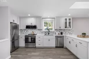 8407 N Hartman St, Portland, OR 97203 - Photo 4