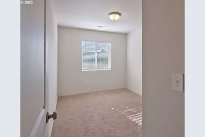 2135 NE Four Seasons Ln, Vancouver, WA 98684 - Photo 14