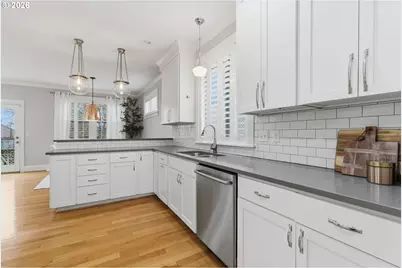 1561 NE Prescott St, Portland, OR 97211 - Photo 12