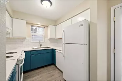 622 NW Hill St, Camas, WA 98607 - Photo 8