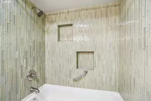 6610 SW Terri Ct, Portland, OR 97225 - Photo 18